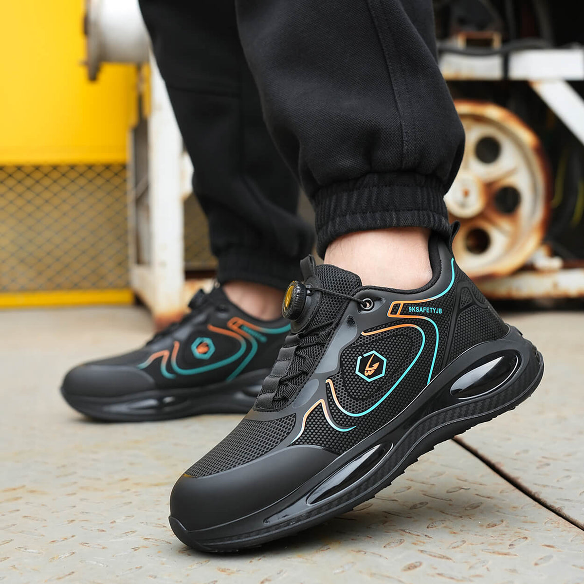 WESTMARE Dial-Lacing Water-resistant Steel Toe Sneakers - Black/Multi